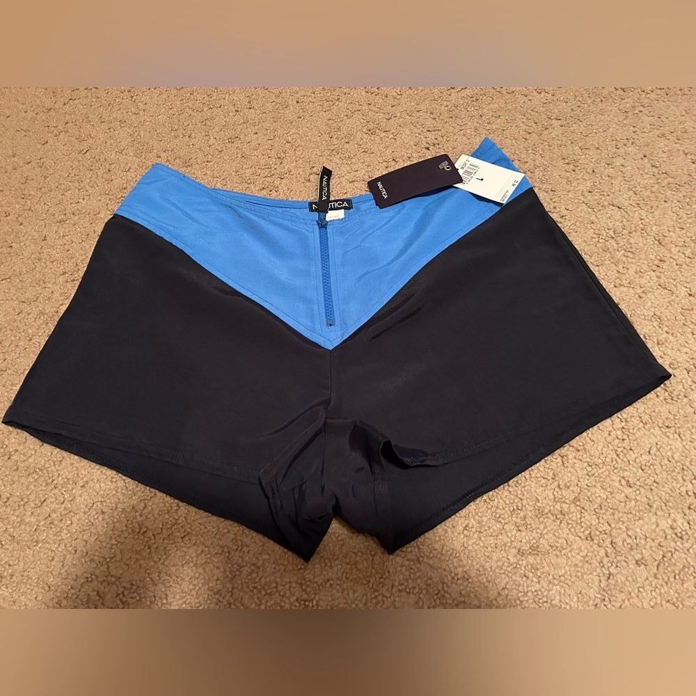 Nautica New Women’s Pull-On Shorts Size L Blue Front Zipper - Picture 5 of 9